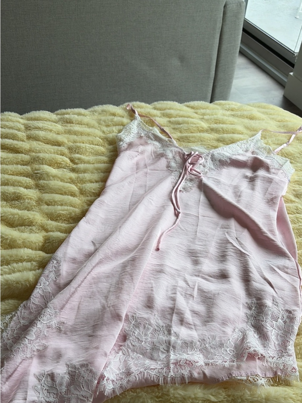 BERSHKA pink lace dress